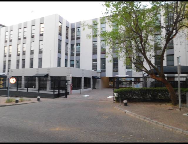 2,001M² OFFICE TO LET IN ROSEBANK